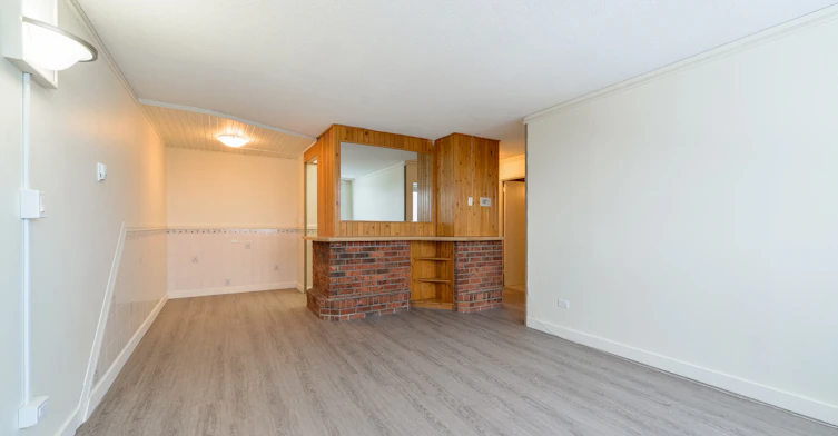 11027 102 Street Northwest, Edmonton, AB, T5H 3X2 - 6
