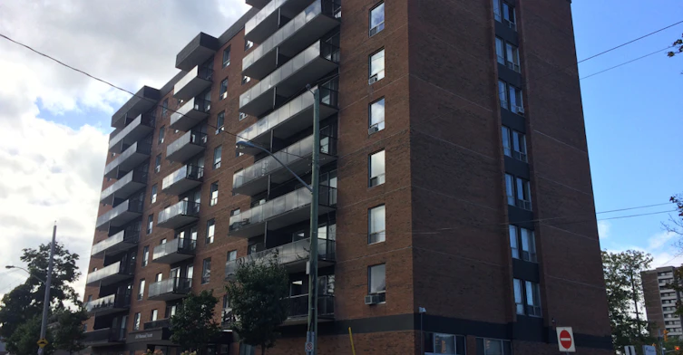 FEED-838 Pinewood Crescent, Ottawa, ON, K2B 8B7 - 2
