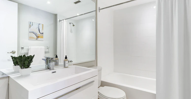 110-4560 Lasalle Boulevard, Montréal, QC, H4G 2B1 - 4
