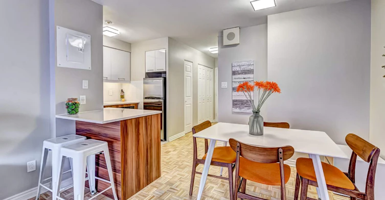 203-1420 Crescent Rue, Montréal, QC, H3G 2B7 - 2