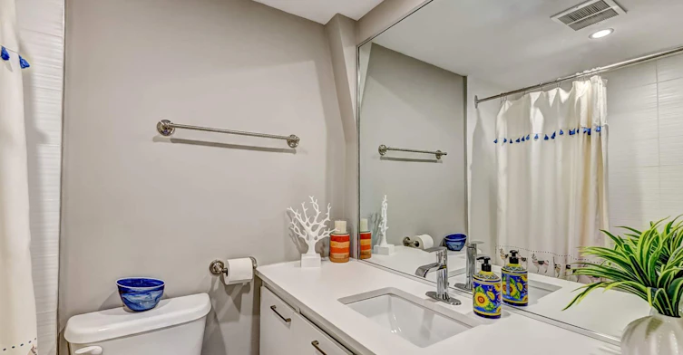 1005-2050 De Maisonneuve Boulevard Ouest, Montréal, QC, H3H 1K7 - 4