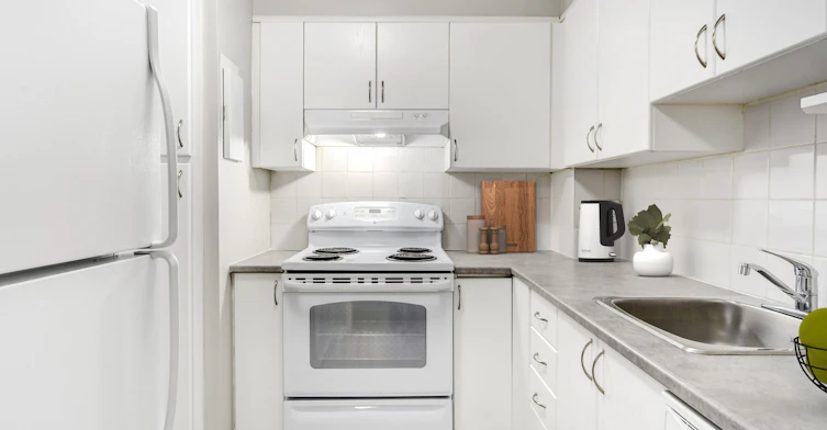 1004-5500 Borden Avenue, Côte-Saint-Luc, QC, H4V 2T4