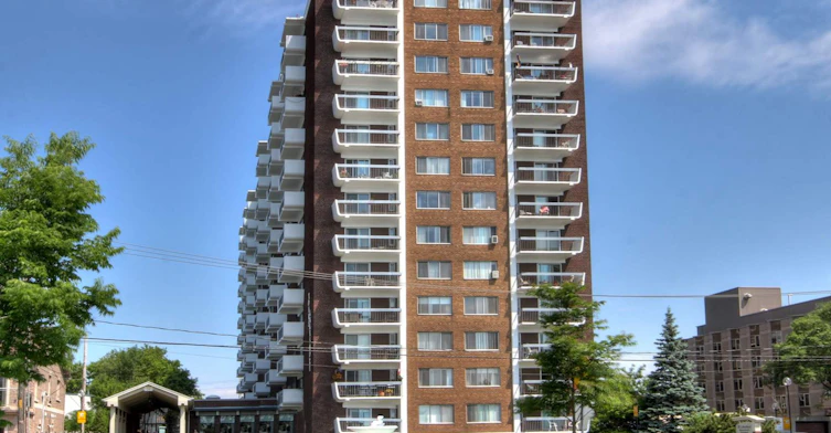 312-30 Du Bord Du Lac Lakeshore Chemin, Pointe-Claire, QC, H9S 4H2 - 3