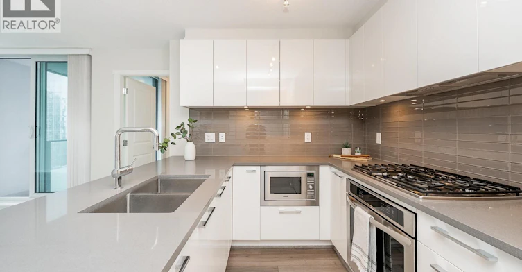2007-6658 Dow Avenue, Burnaby, BC, V5H 0C7 - 2