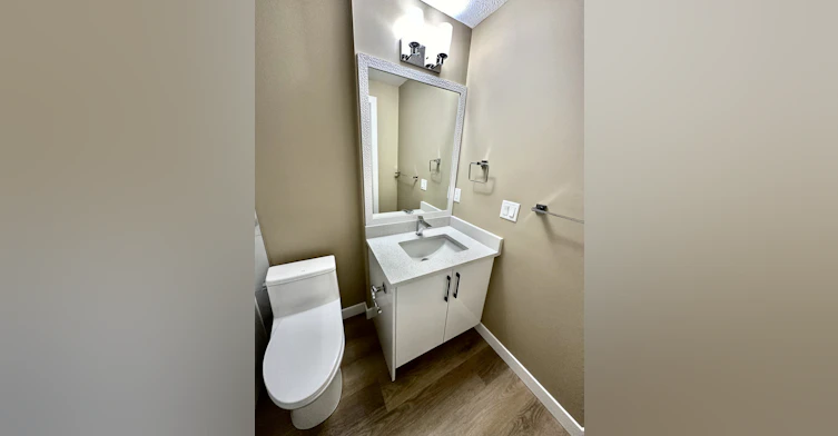 19135 29 Avenue Northwest, Edmonton, AB, T6M 3B5 - 4