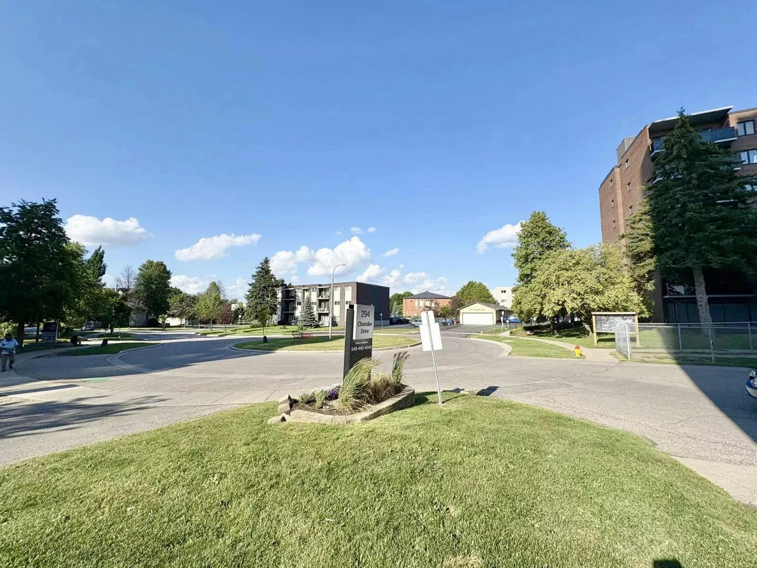 308-294 Chandler Drive, Kitchener, ON, N2E 2K1 - 2