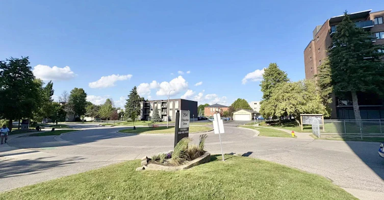 308-294 Chandler Drive, Kitchener, ON, N2E 2K1 - 2