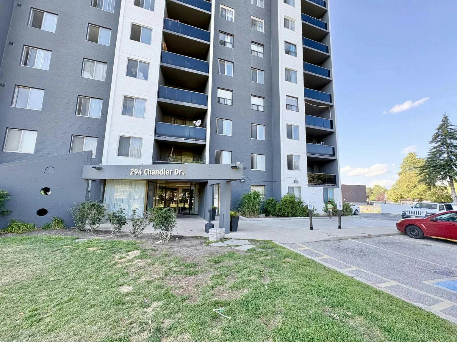 308-294 Chandler Drive, Kitchener, ON, N2E 2K1 - 3