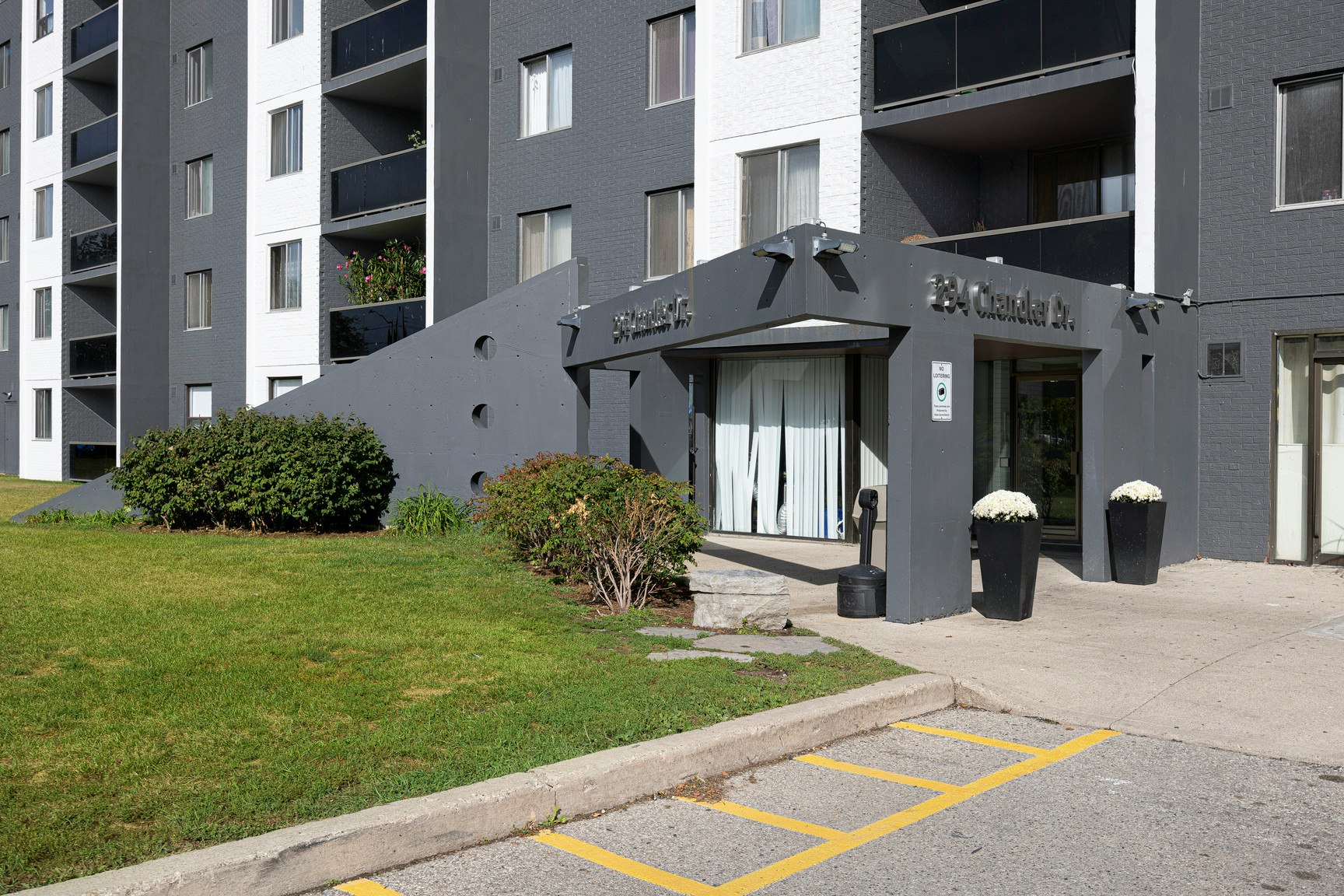 803-294 Chandler Drive, Kitchener, ON, N2E 2K1 - 3