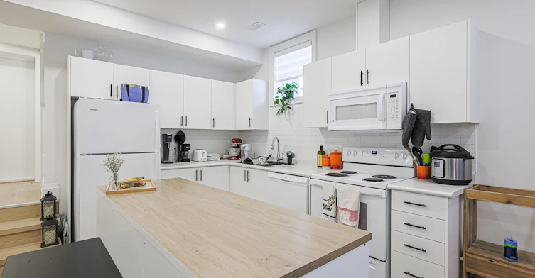 93 Gorman Park Road, Toronto, ON, M3H 3K6 - 9