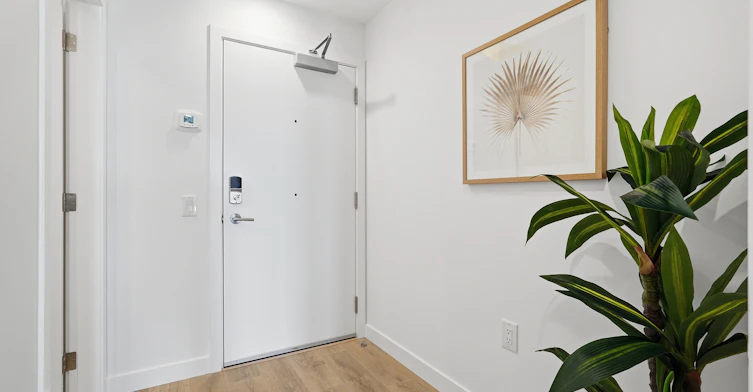 0-275 East 2nd Street, North Vancouver, BC, V7L 1C4 - 4