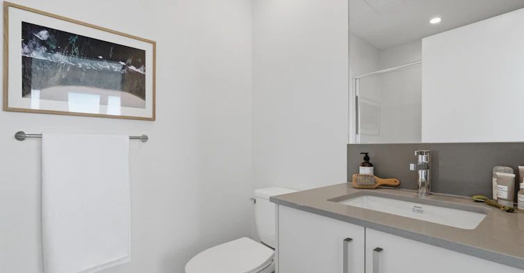 0-275 East 2nd Street, North Vancouver, BC, V7L 1C4 - 4