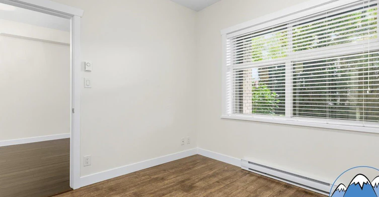 13468 King George Boulevard, Surrey, BC, V3T 0H5 - 13