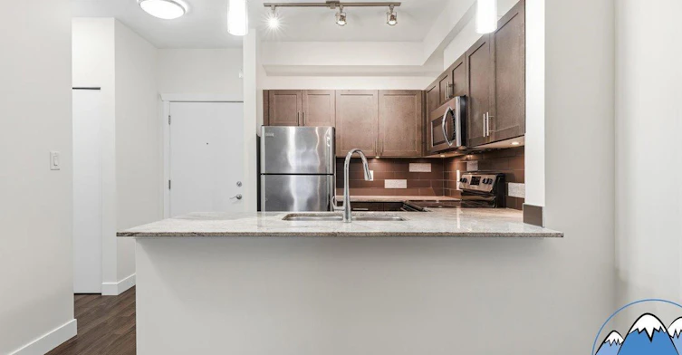 13468 King George Boulevard, Surrey, BC, V3T 0H5 - 5