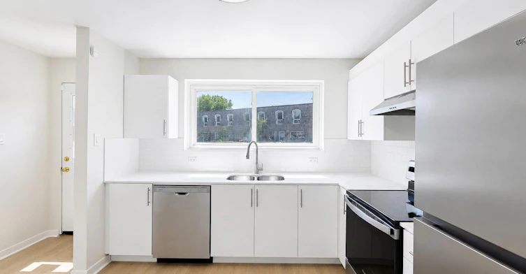 8-1400 Winding Trail, Mississauga, ON, L4Y 2T8 - 7