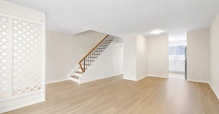 8-1400 Winding Trail, Mississauga, ON, L4Y 2T8 - 3