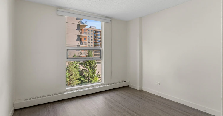 9820 104 Street Northwest, Edmonton, AB, T5K 0Z1 - 5
