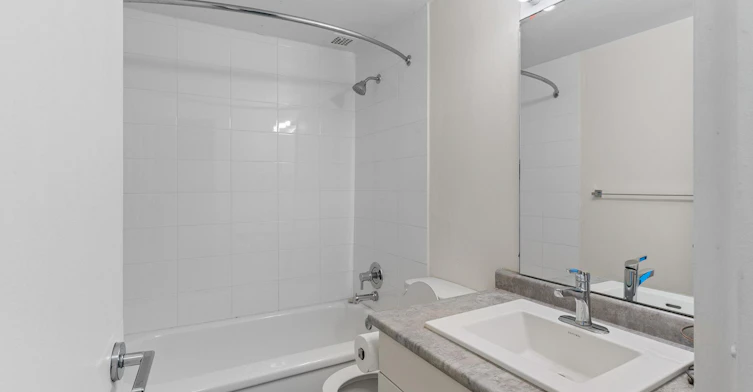 9820 104 Street Northwest, Edmonton, AB, T5K 0Z1 - 8