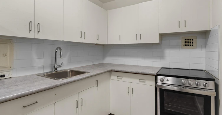 9820 104 Street Northwest, Edmonton, AB, T5K 0Z1