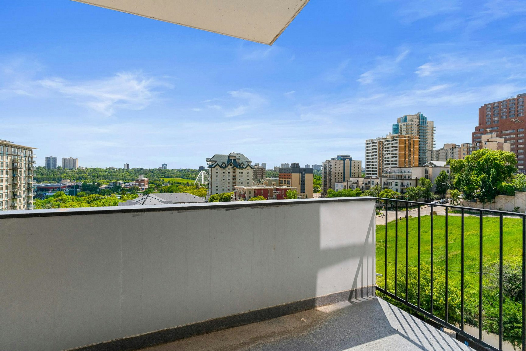 9820 104 Street Northwest, Edmonton, AB, T5K 0Z1 - 11