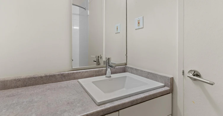 9820 104 Street Northwest, Edmonton, AB, T5K 0Z1 - 10