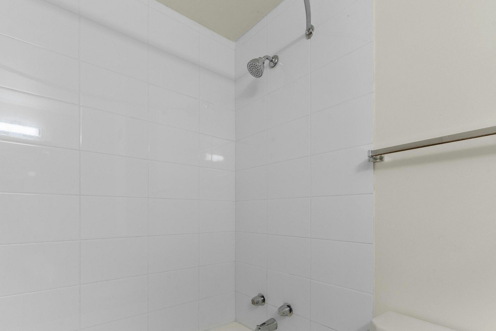 9820 104 Street Northwest, Edmonton, AB, T5K 0Z1 - 9