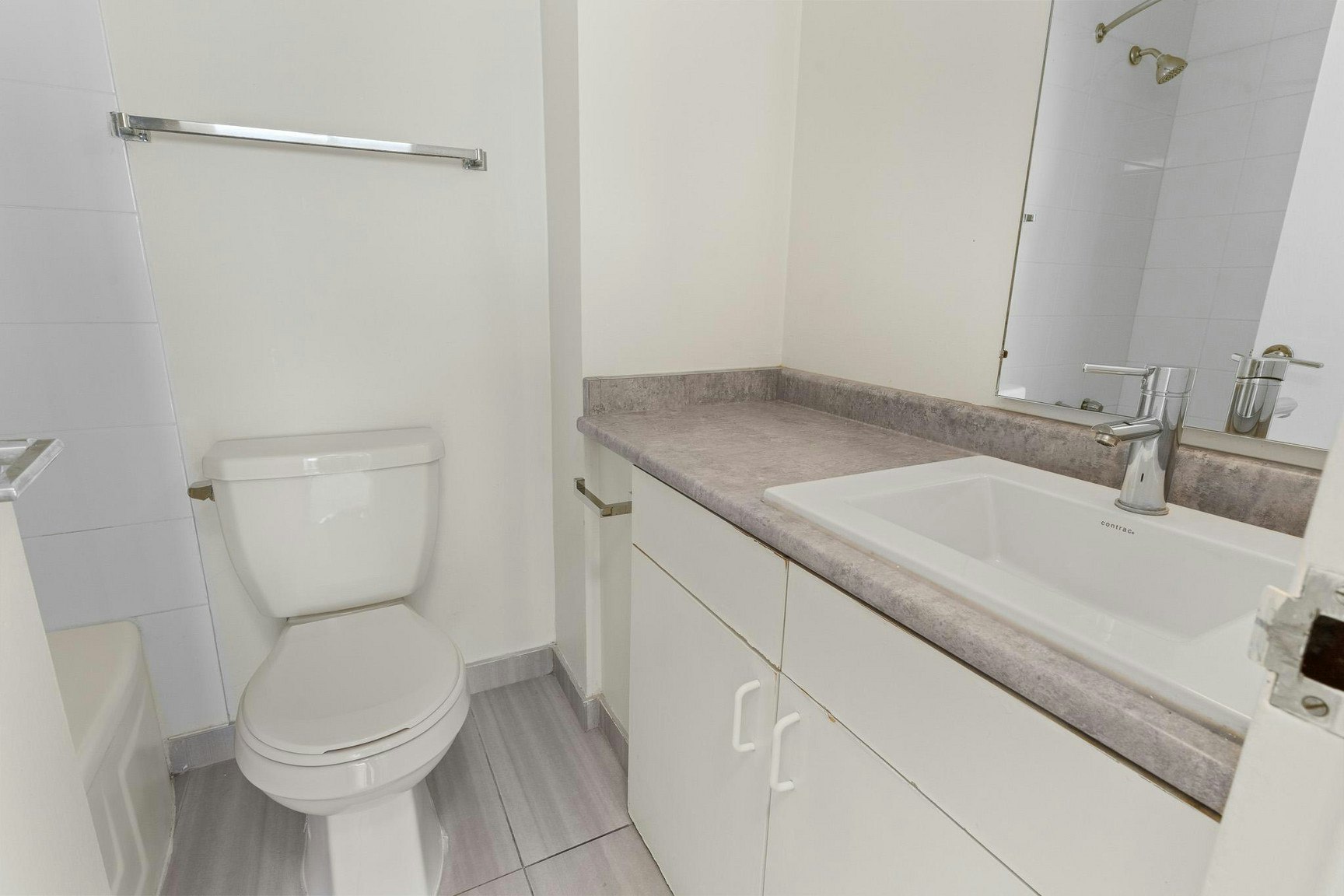 9820 104 Street Northwest, Edmonton, AB, T5K 0Z1 - 7