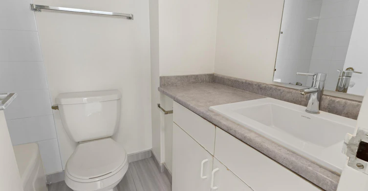 9820 104 Street Northwest, Edmonton, AB, T5K 0Z1 - 7