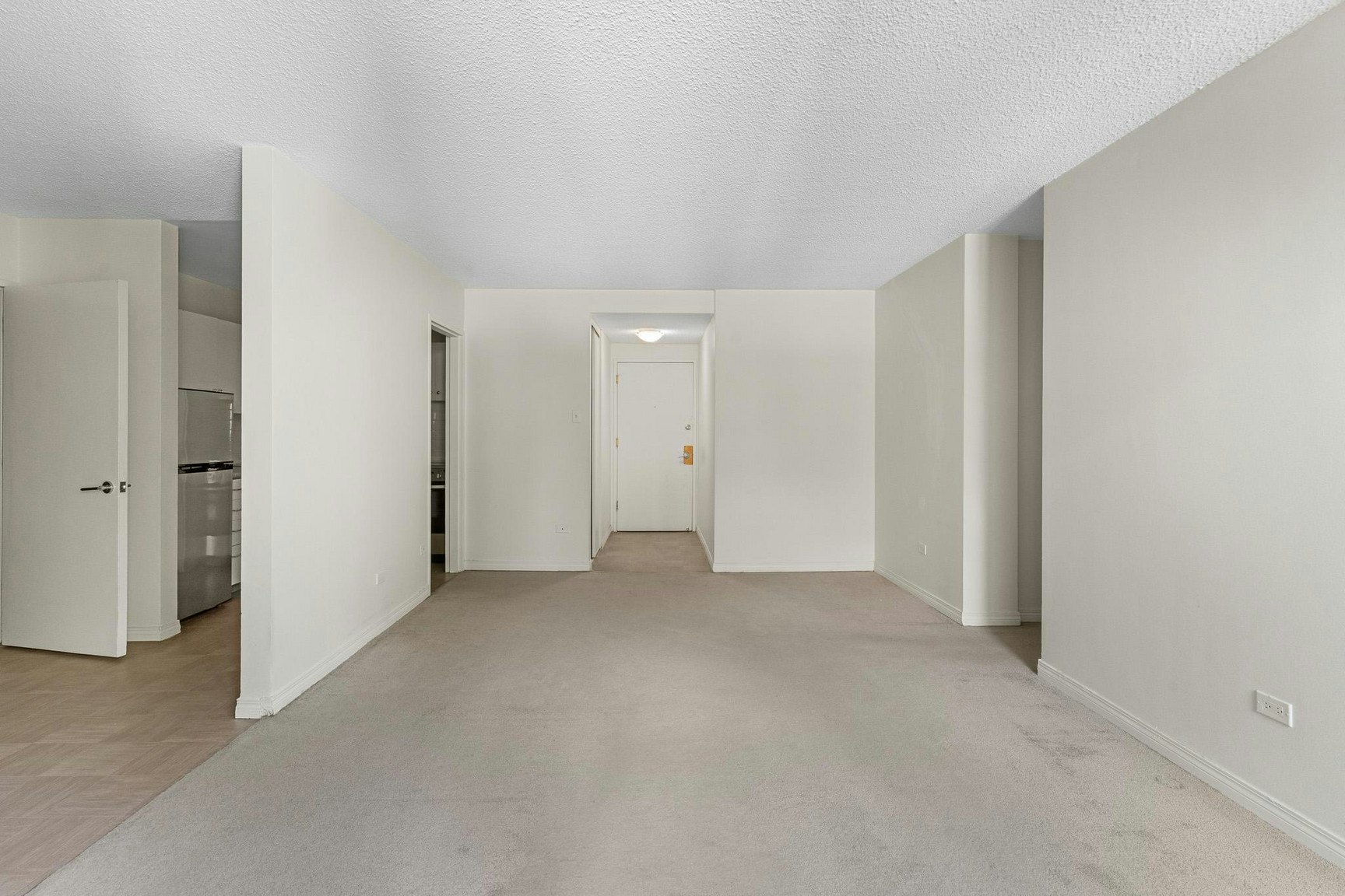 9820 104 Street Northwest, Edmonton, AB, T5K 0Z1 - 10
