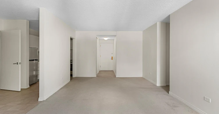 9820 104 Street Northwest, Edmonton, AB, T5K 0Z1 - 10