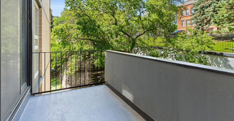 9820 104 Street Northwest, Edmonton, AB, T5K 0Z1 - 16