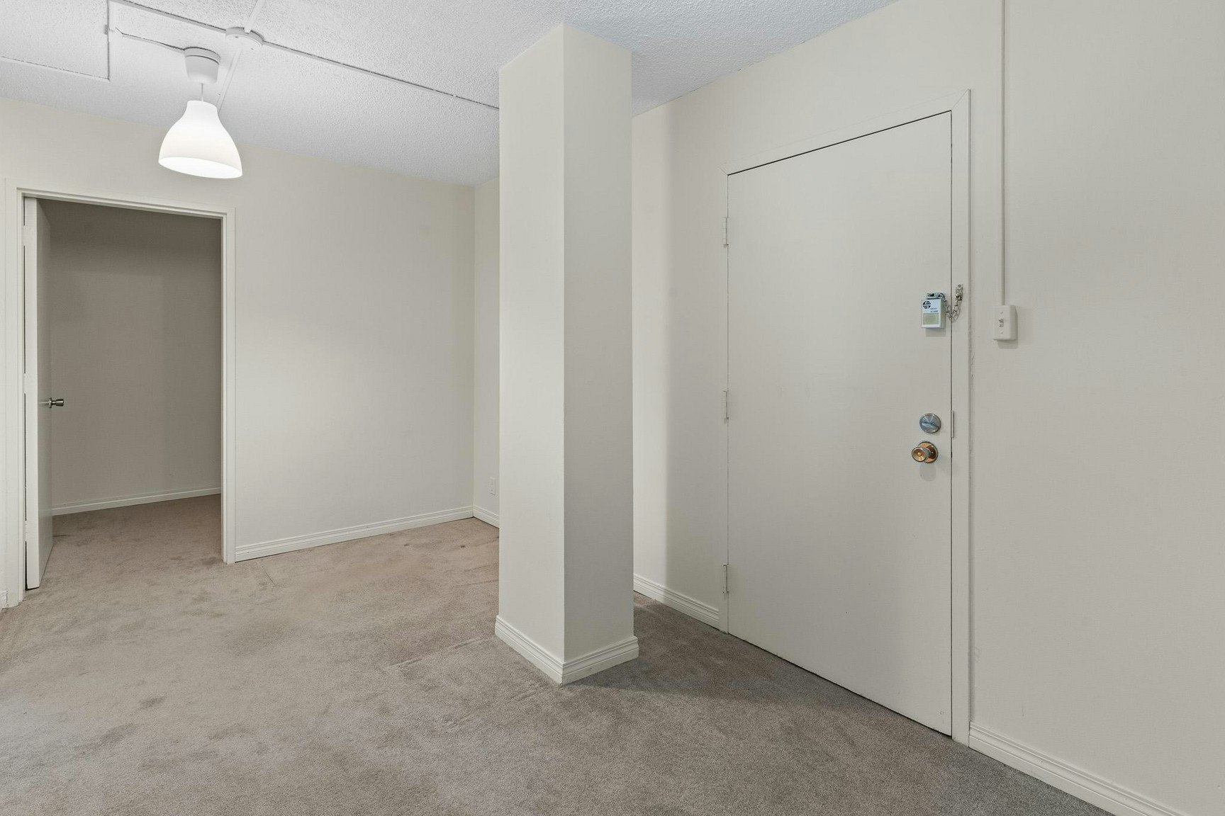 9820 104 Street Northwest, Edmonton, AB, T5K 0Z1 - 13