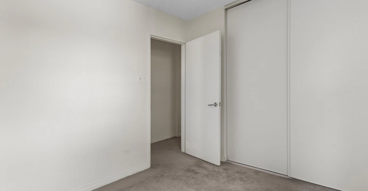 9820 104 Street Northwest, Edmonton, AB, T5K 0Z1 - 6