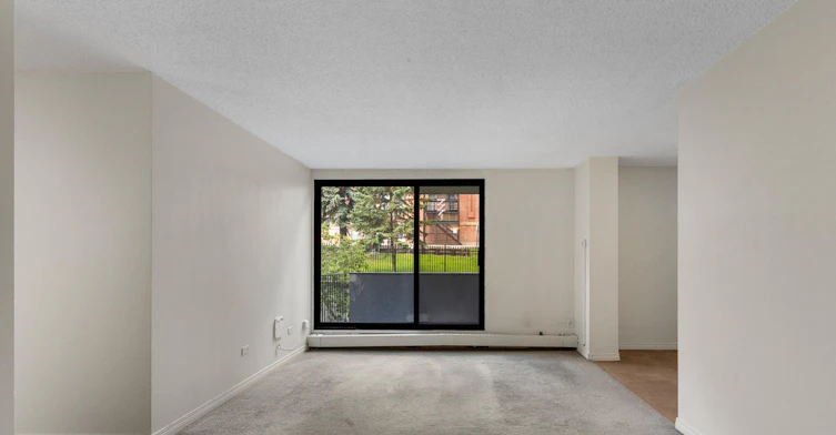 9820 104 Street Northwest, Edmonton, AB, T5K 0Z1 - 3
