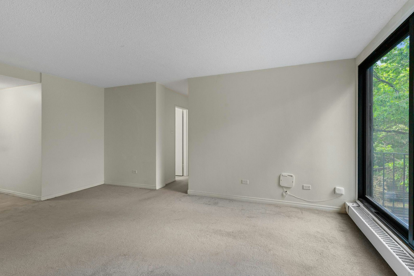 9820 104 Street Northwest, Edmonton, AB, T5K 0Z1 - 11