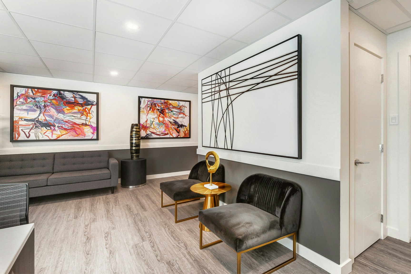 9820 104 Street Northwest, Edmonton, AB, T5K 0Z1 - 5