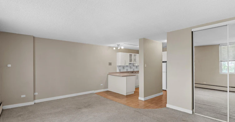 11147 Whyte Avenue Northwest, Edmonton, AB, T6G 0T5 - 3