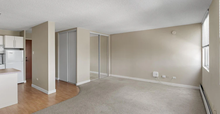 11147 Whyte Avenue Northwest, Edmonton, AB, T6G 0T5 - 6