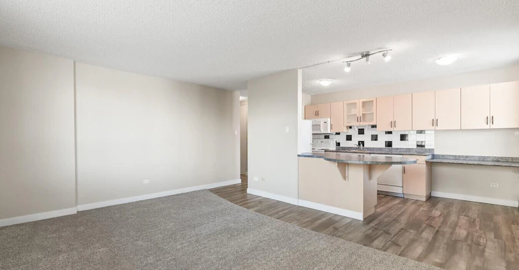 11147 Whyte Avenue Northwest, Edmonton, AB, T6G 0T5 - 4