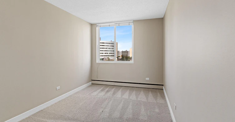 11147 Whyte Avenue Northwest, Edmonton, AB, T6G 0T5 - 6
