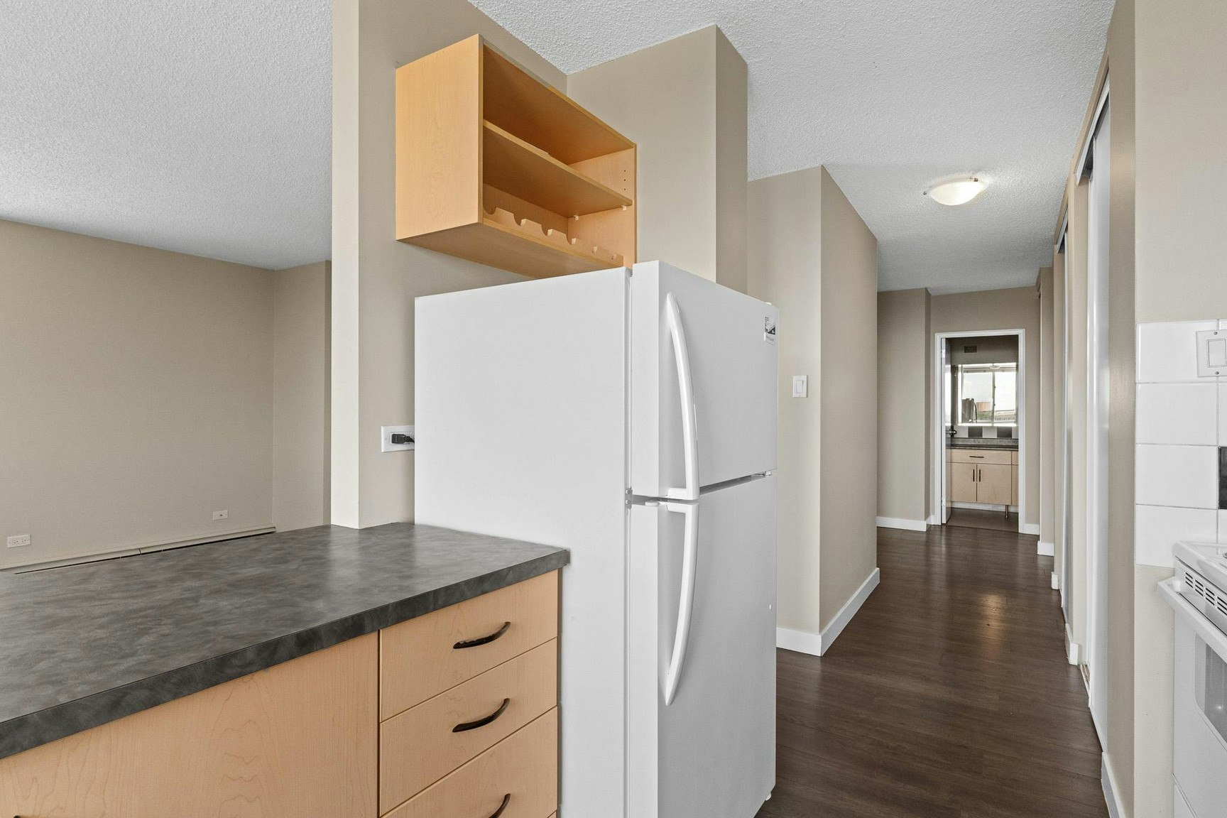 11147 Whyte Avenue Northwest, Edmonton, AB, T6G 0T5 - 3