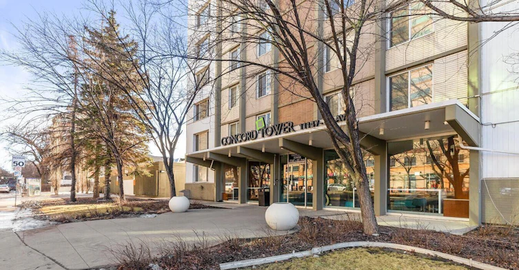 11147 Whyte Avenue Northwest, Edmonton, AB, T6G 0T5 - 8