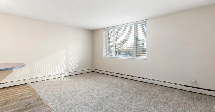 11147 Whyte Avenue Northwest, Edmonton, AB, T6G 0T5 - 5