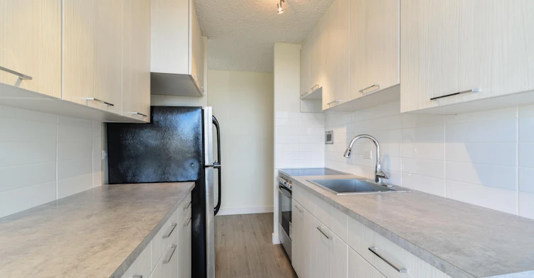 9624 105 Street Northwest, Edmonton, AB, T5K 0Z8 - 2