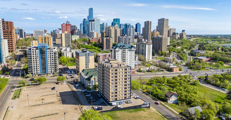 9624 105 Street Northwest, Edmonton, AB, T5K 0Z8 - 15