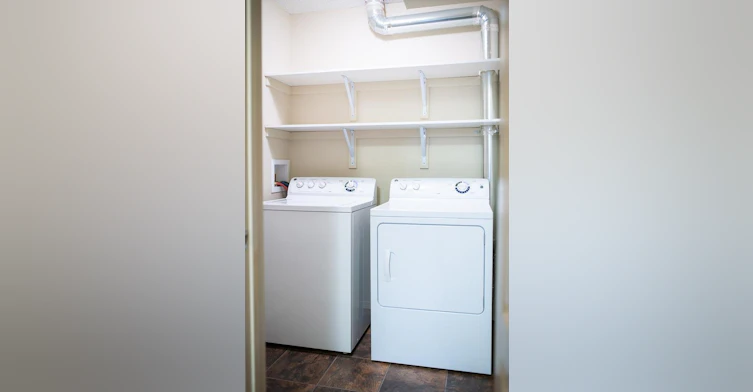 5872 Mullen Place Northwest, Edmonton, AB, T6R 0E1 - 7