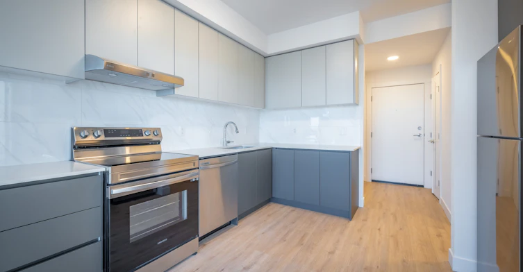 2590 Lonsdale Avenue, North Vancouver, BC, V7N 3H8 - 6