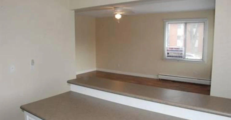 10812 115 Street Northwest, Edmonton, AB, T5H 3L1 - 9
