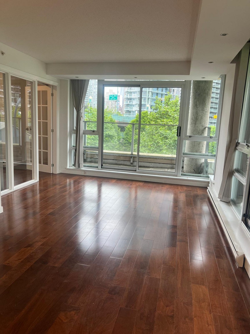 306-980 Cooperage Way, Vancouver, BC, V6B 0C3 - 2