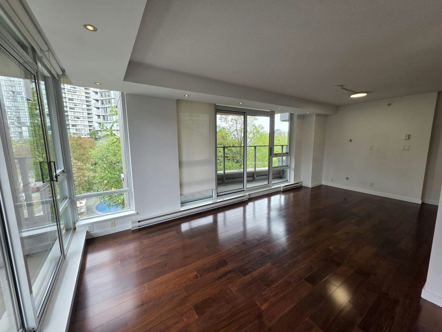 306-980 Cooperage Way, Vancouver, BC, V6B 0C3